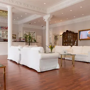 3* Hotel Commodore